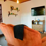 Grandpa\'S Hidden Crib, 6 Bedroom, Pet Friendly